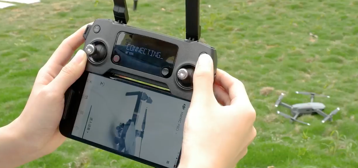 Tay điều khiển Mavic Pro.jpg